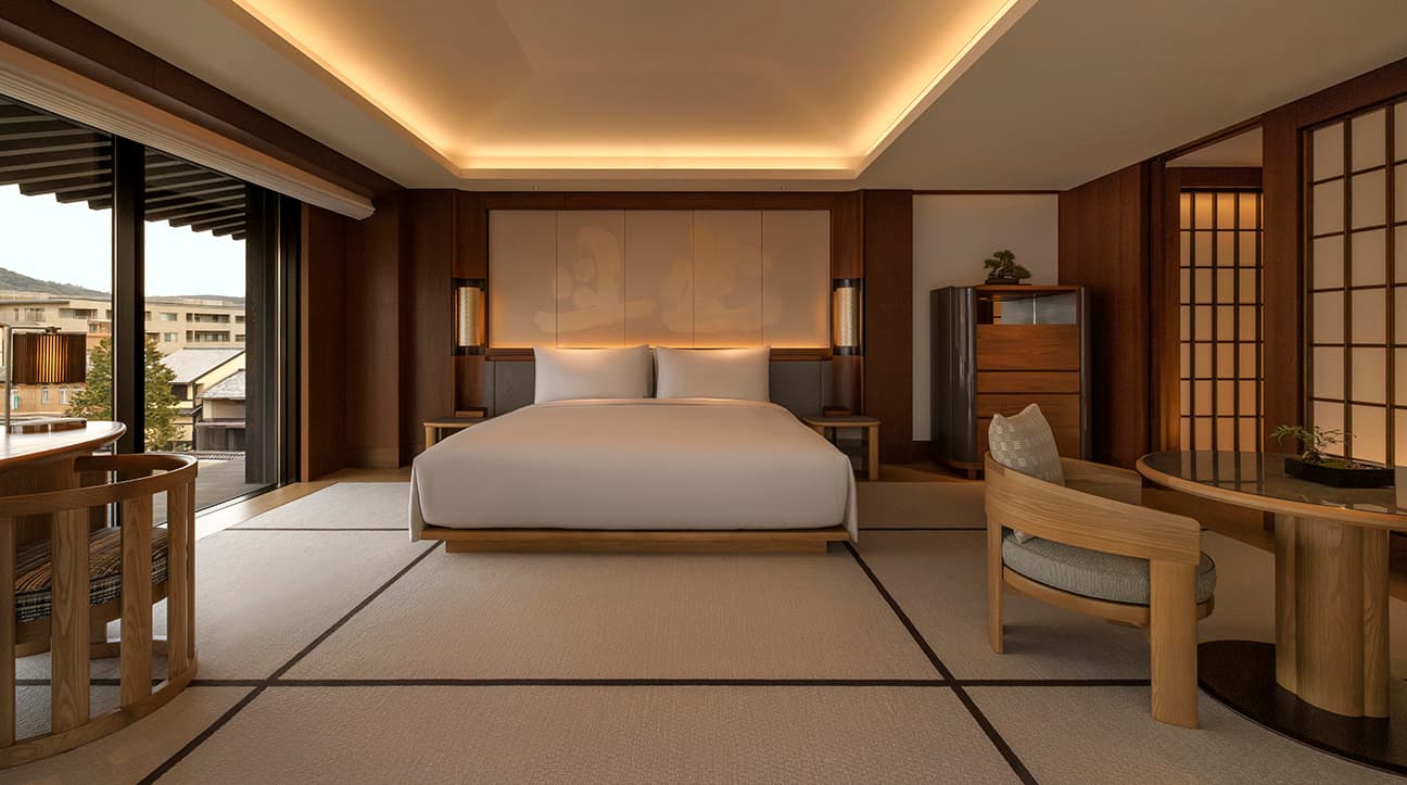 Junior Corner Suite