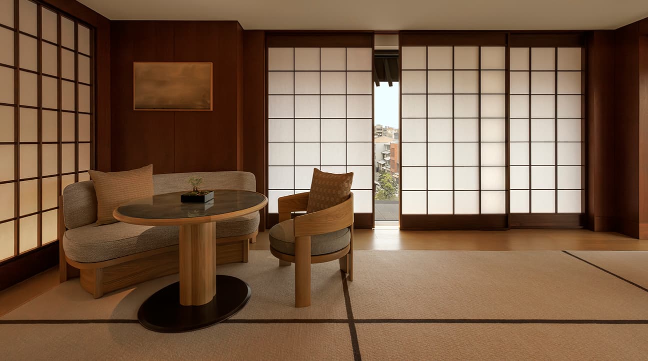 Junior Corner Suite