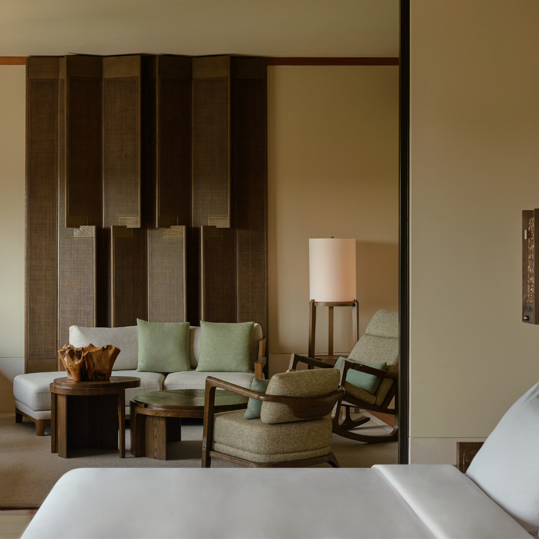 ROOMS & SUITES