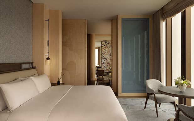 Deluxe Skyline Suite